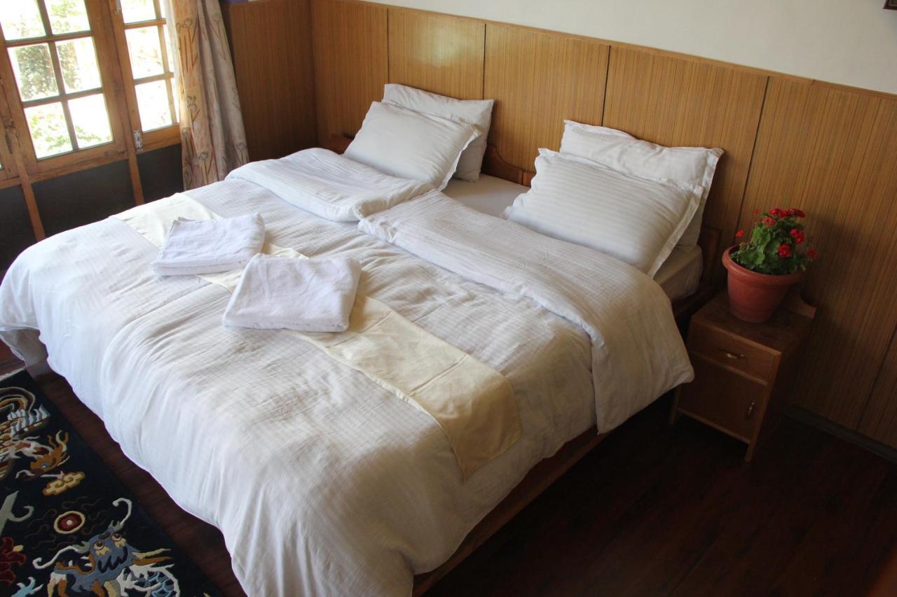 New Moon Guest House Leh Exterior foto